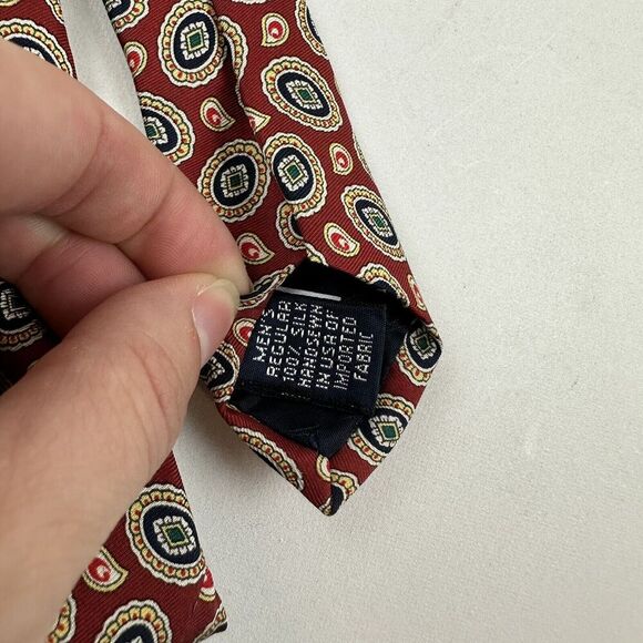 VTG Lands End 100% Silk Necktie Tie Red Paisley Geometric 01 - Picture 5 of 5